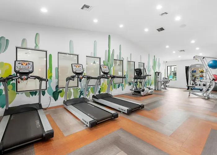 Comfy 2br Pool Gym Prime Location Tempe