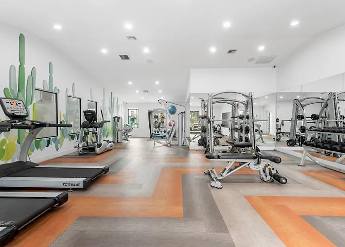 Comfy 2br Pool Gym Prime Location Apartment Tempe