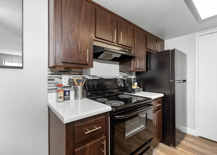 Comfy 2br Pool Gym Prime Location Tempe